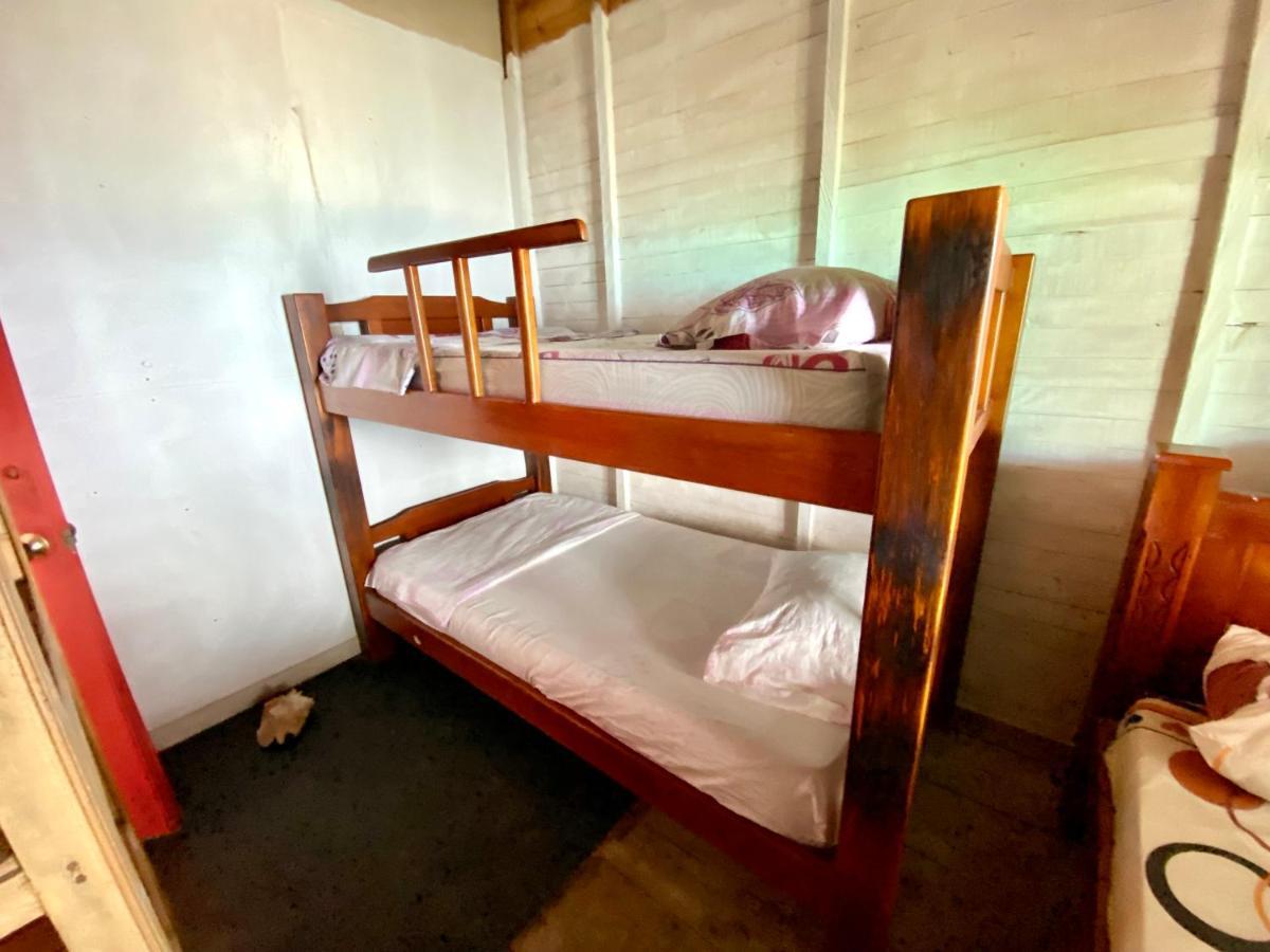 Hostal Paraiso Isla Mucura Ruang foto