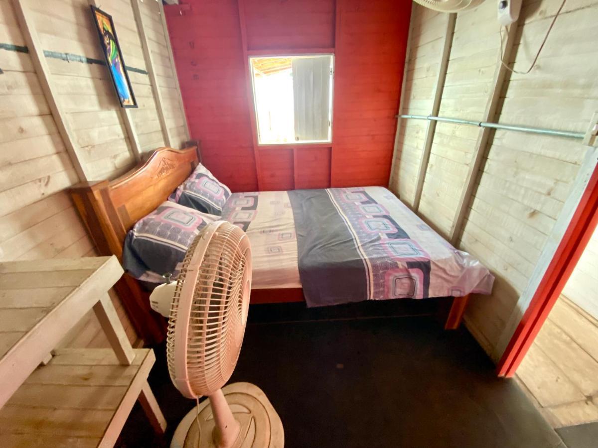 Hostal Paraiso Isla Mucura Bagian luar foto